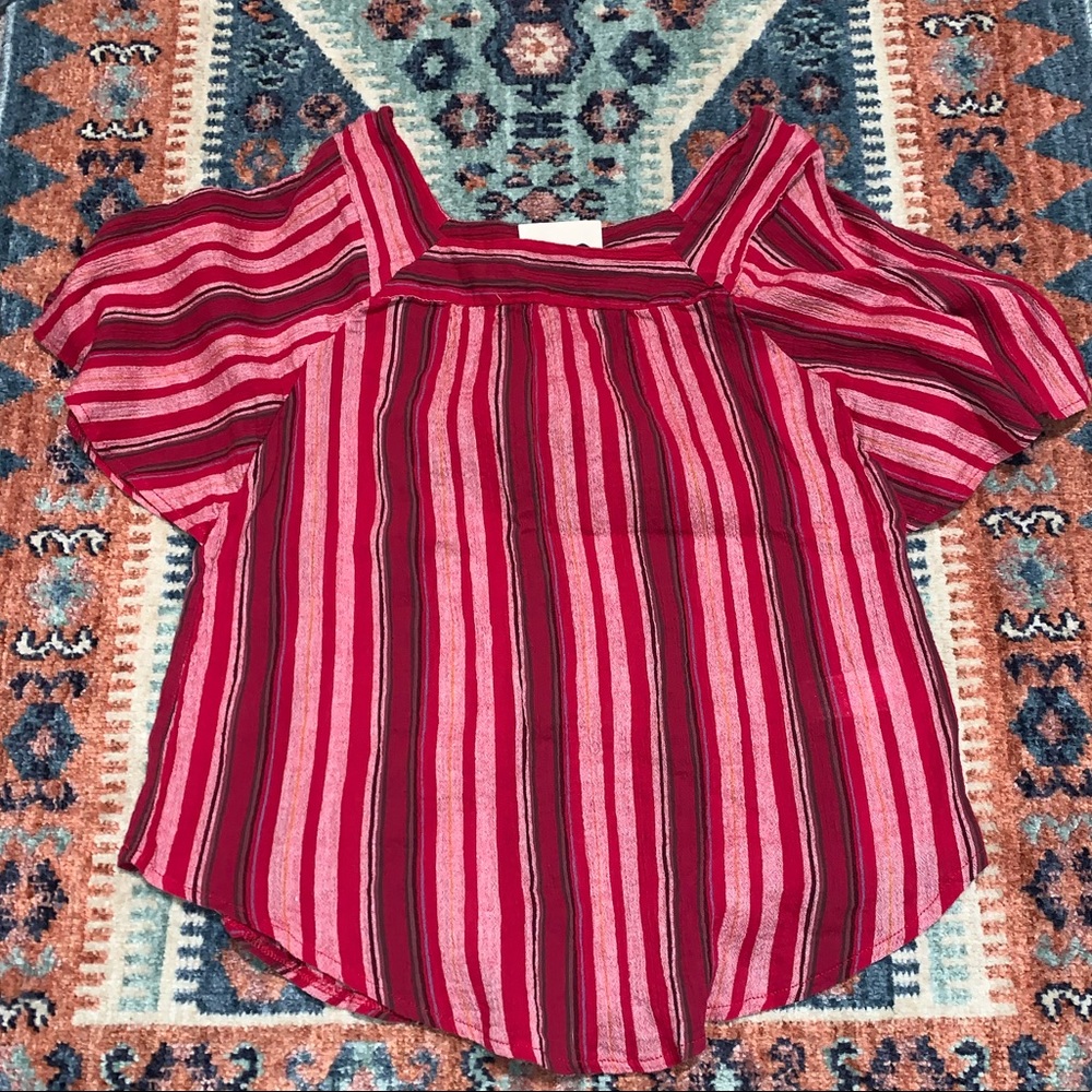 universal thread shirt